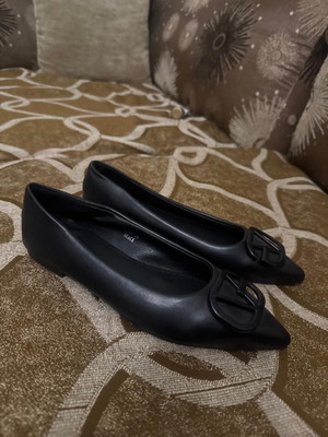 Women's black ballerina shoes size 36 like new