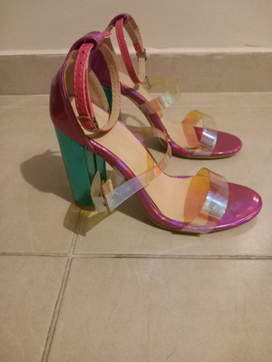 Sandals like new with stable heel size 35.5