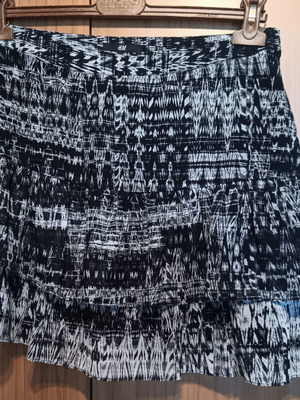 H&M skirt with ruffles and lining, small size