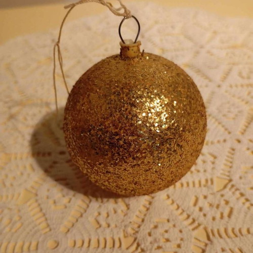 Christmas ball used vintage, gold, 18 cm circumference