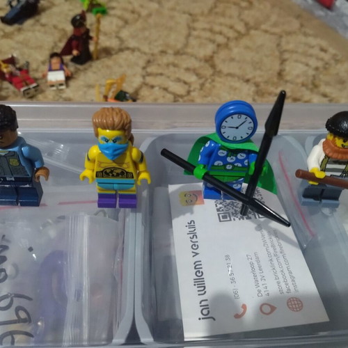 Lego figures like new, authentic