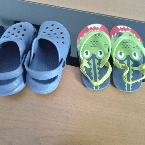 Clogs and flip-flops for boys used, size 24