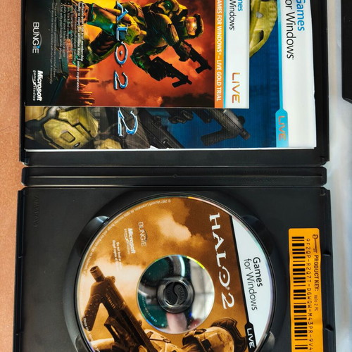 Halo 2 PC-DVD game like new, complete with manual