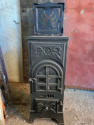 Σόμπα μαντεμένια μεταχειρισμένη 30x30 ύψος 80cm