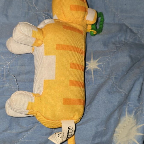 Minecraft Ginger Cat Keychain like new