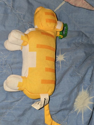 Minecraft Ginger Cat Keychain like new