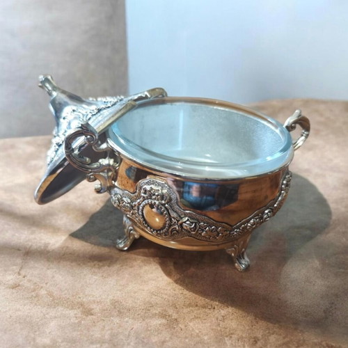 Silver-plated sugar bowl like new, Victorian style with floral motifs