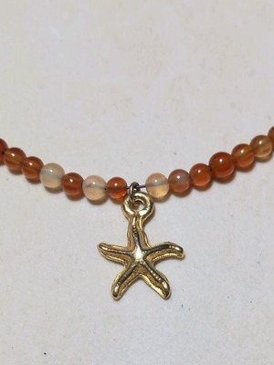 Necklace with gold-plated pendant and stones on 45cm wire new, gold-colored