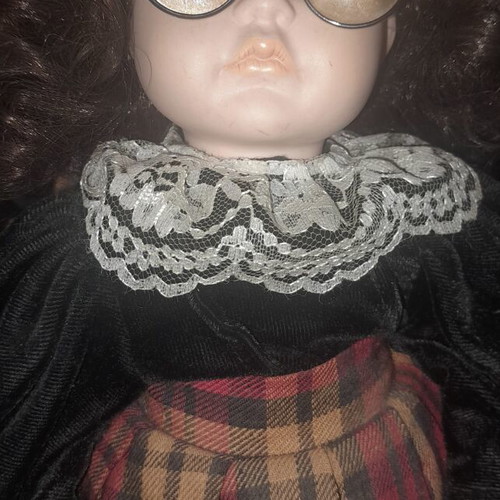 Porcelain doll like new with violin and glasses, 55cm