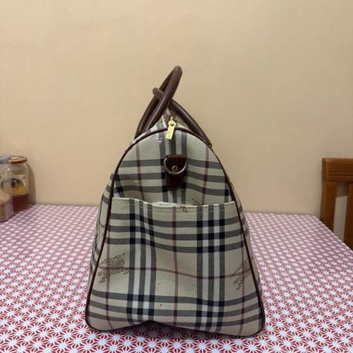 Burberry bag like new