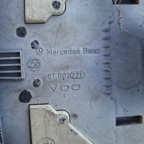 Mercedes E200 95mod speedometer