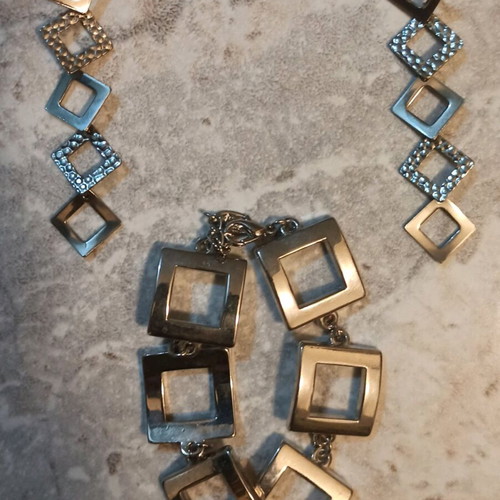 Jewelry set earrings and bracelet like new, silver
