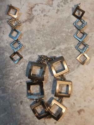 Jewelry set earrings and bracelet like new, silver