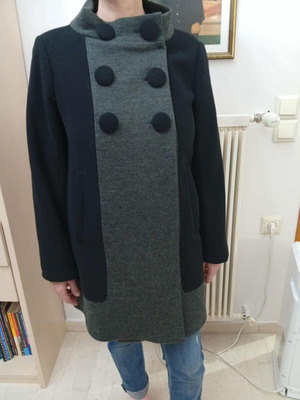 Tara Jarmon women's coat size 42 like new, black and gray