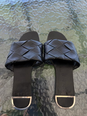Schuh mule black size 37 like new