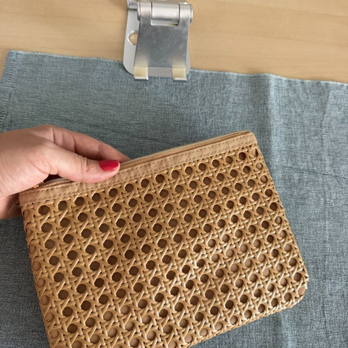 Dior beauty pouch limited edition new, beige
