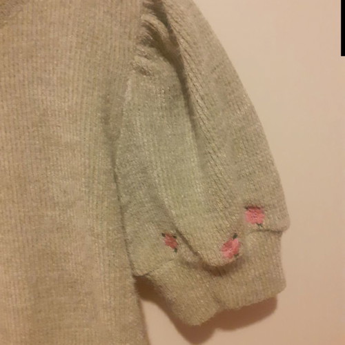 Zara knitted blouse almost new, size Medium, light green with pink flowers