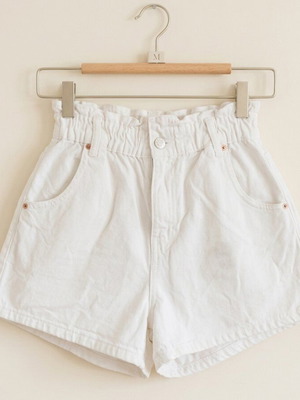 Pull & Bear paperbag white high-waisted denim shorts like new