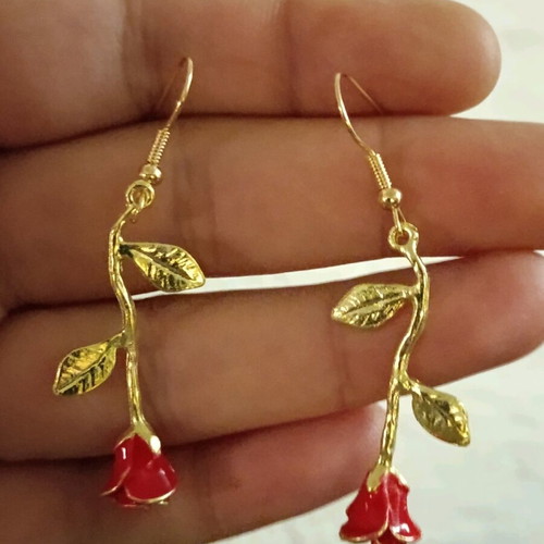 Vintage women's long rose earrings new, unused