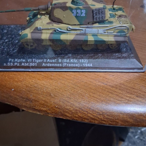 Tank models new, set of 3