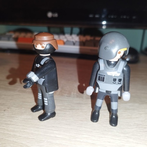 Playmobil special force figures used, set of two