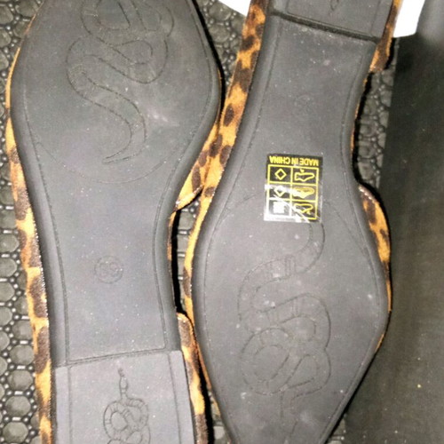 Snake Woman Shoes size 39 new, colorful faux snake leather