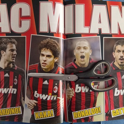 Match Football Magazine issue 27/3-2-4/2007 like new with Milan posters