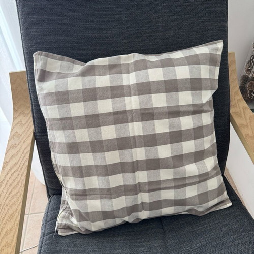 Ikea Smånate decorative pillow like new, checkered gray and cream 50x50cm