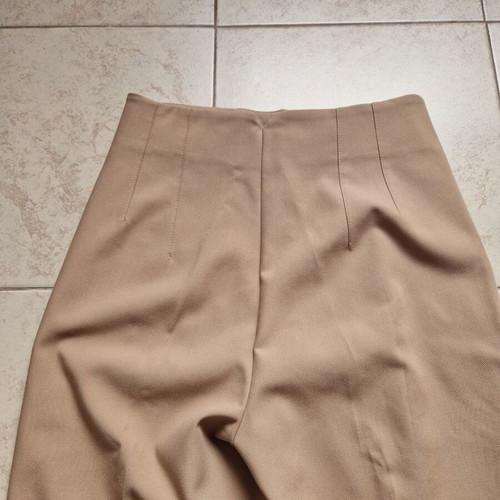 Zara cigarette pants size Small like new, beige