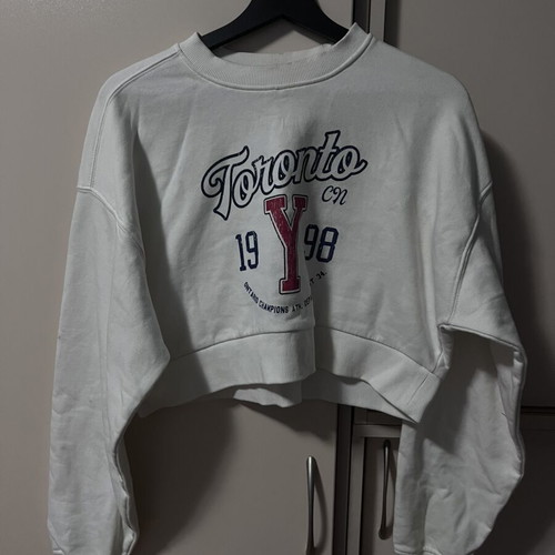 Bershka cropped long sleeve top size S, white