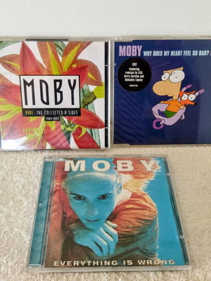 Moby pack of 4 CDs like new, electronic music
