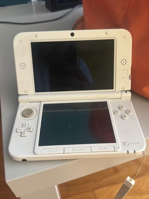 Nintendo 3DS XL като нов с калъф и инсталиран Super Mario