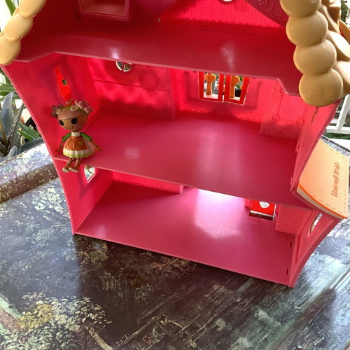 Lalaloopsy doll set used with house and book