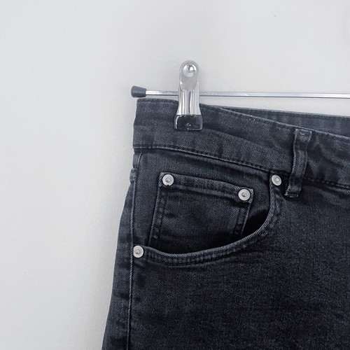 Noak Jean pant with rips used, size W34 L32, black