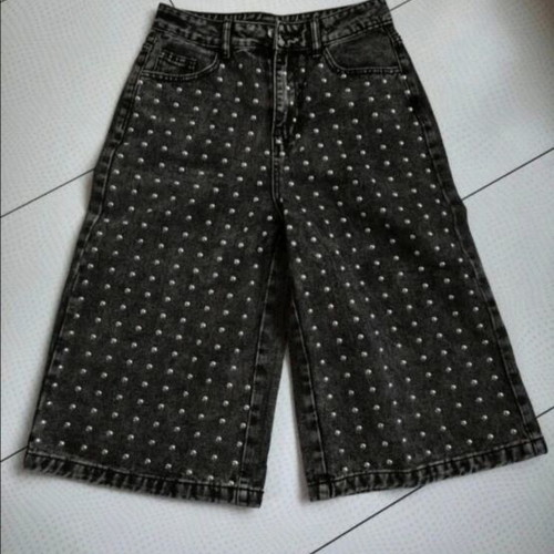 Gray bermuda shorts size M with studs