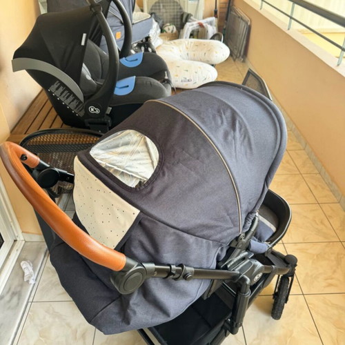 Baby stroller set 3 in 1 like new with carrycot and car seat