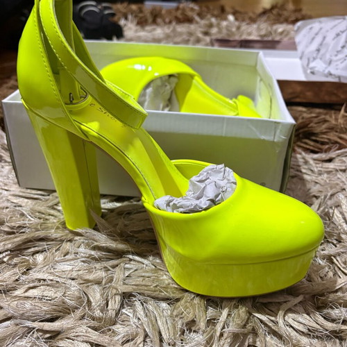 Lime yellow-green patent leather pumps new size 38 with ankle tie