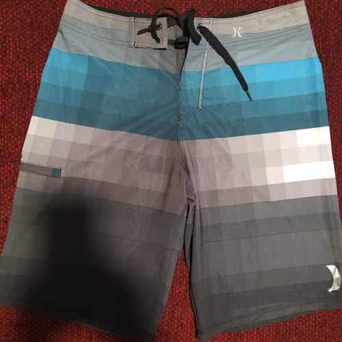 Hurley men's swim shorts new, size 30, blue and white