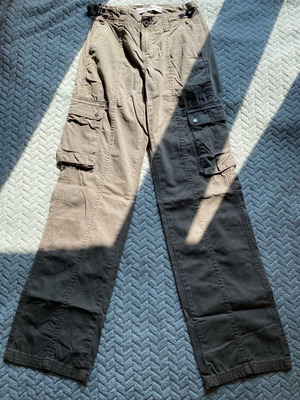 Bershka Cargo Pants like new, khaki color, size XXS