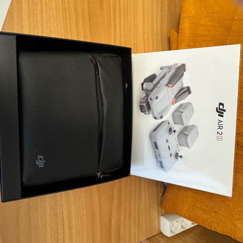 DJI Air 2s Combo drone like new with DJI RC control and 5 batteries