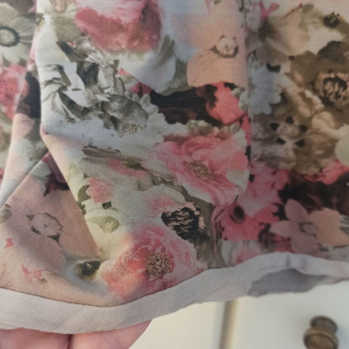 Slim hoodie with flowers in khaki shades one size