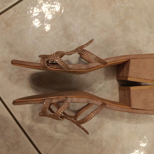 Migato wide sandals size 37 like new, gold