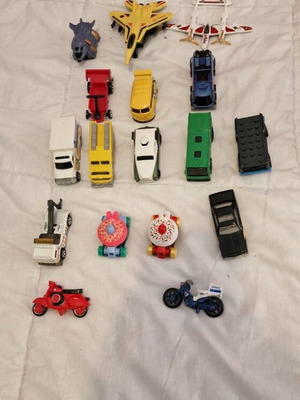 Hot Wheels toy cars like new
