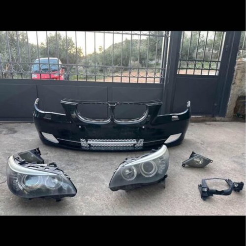 BMW E60 2009 headlights used with broken mounts