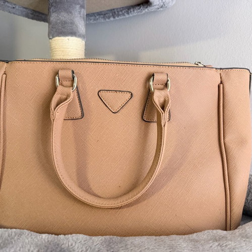 Handbag used, beige, in good condition