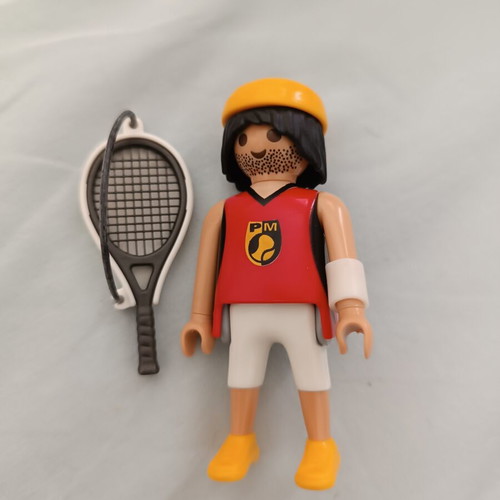 Playmobil Figures Series 9 like new, missing one towel