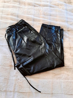 Zara leather pants like new, black, size M