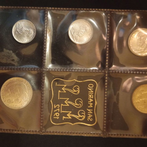 San Marino 1972 Republic Coin Set like new