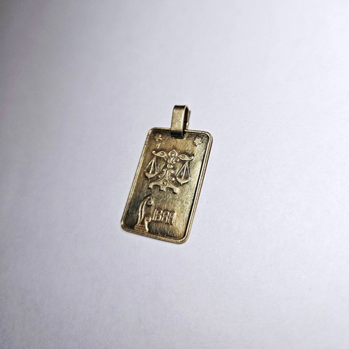 Gold Libra zodiac pendant 14K used, 2.04g, 2.5x1.4cm