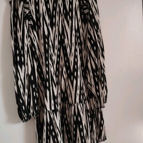 H&M dress like new, size S, black and beige